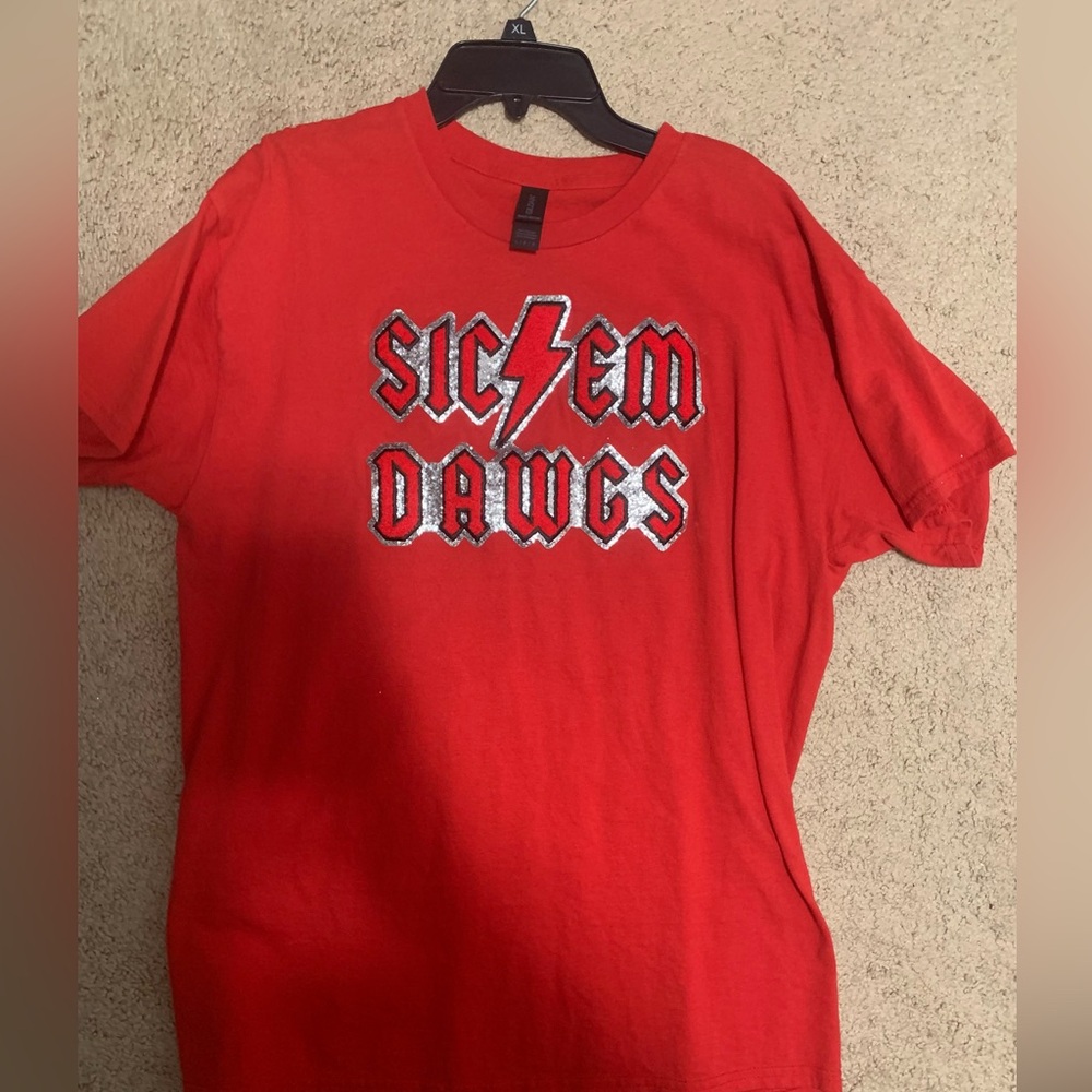 Sic em Dawgs chenille patch tshirt. UGA. Georgia Bulldogs